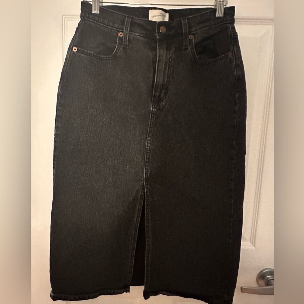 Universal Thread Black Denim Skirt